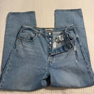 Levi’s rib cage straight ankle 31